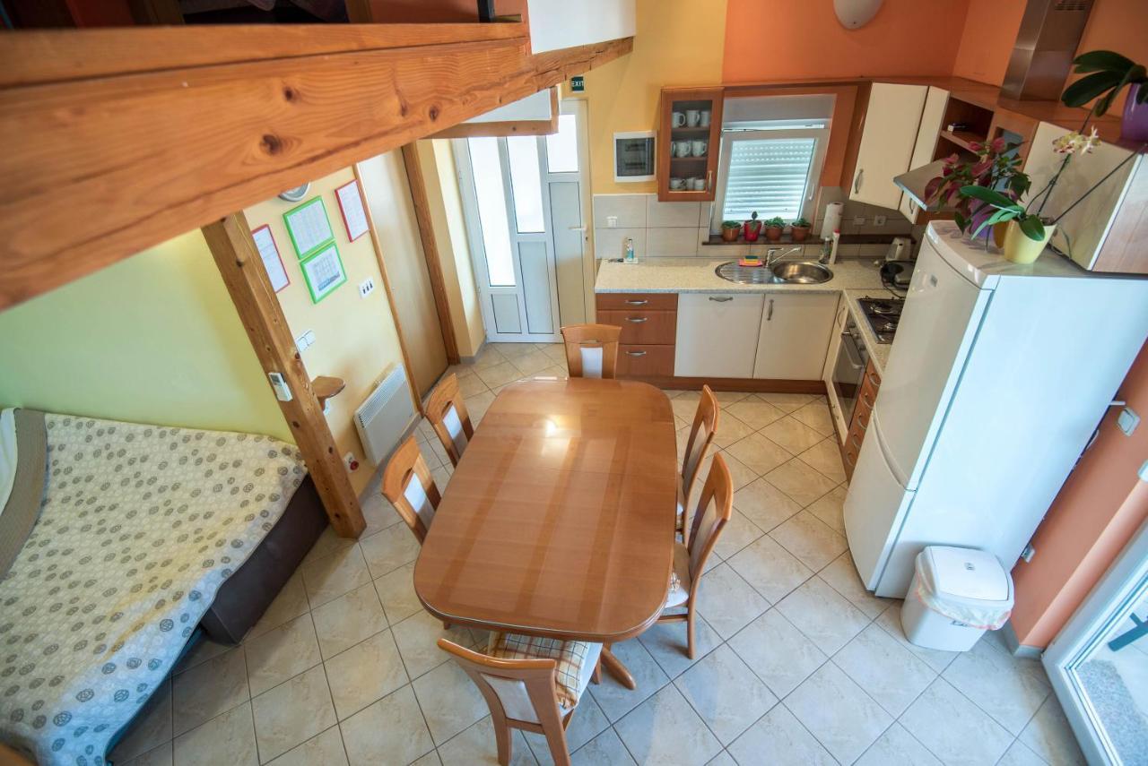 Jany Apartment *